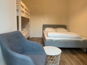 Transformation d’une maison en plusieurs appartements dans une ville thermale.